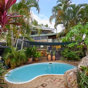 https://cairns-city-backpackers-hostel.cairnshotels4all.com